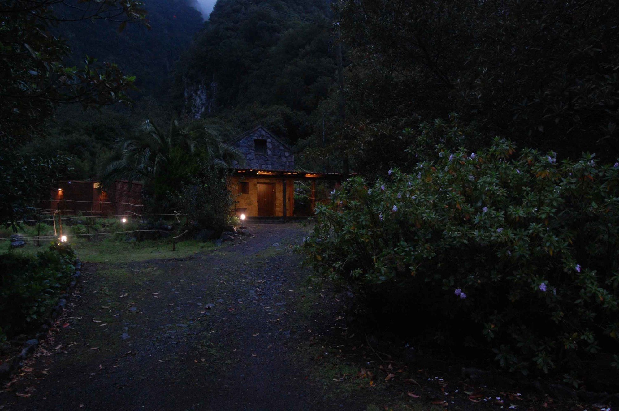 Nature Inn Madeira - Glamping Порту-Мониш Экстерьер фото